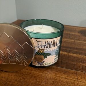 NEW Bath and Body works 3 wick candle